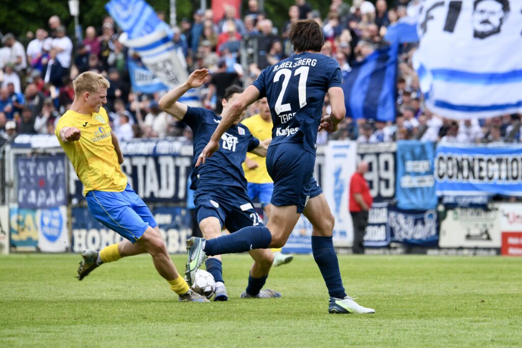 Jetzt hat der FSV 63 seinen Klassenerhalt wieder selbst in der Hand 48