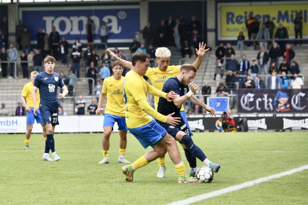 Jetzt hat der FSV 63 seinen Klassenerhalt wieder selbst in der Hand 65