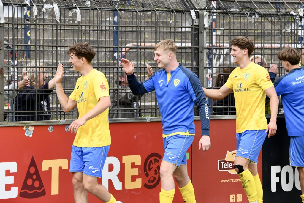 Jetzt hat der FSV 63 seinen Klassenerhalt wieder selbst in der Hand 81