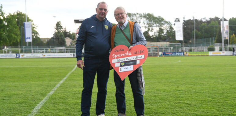 Scheckübergabe an Palliativnetzwerk 1