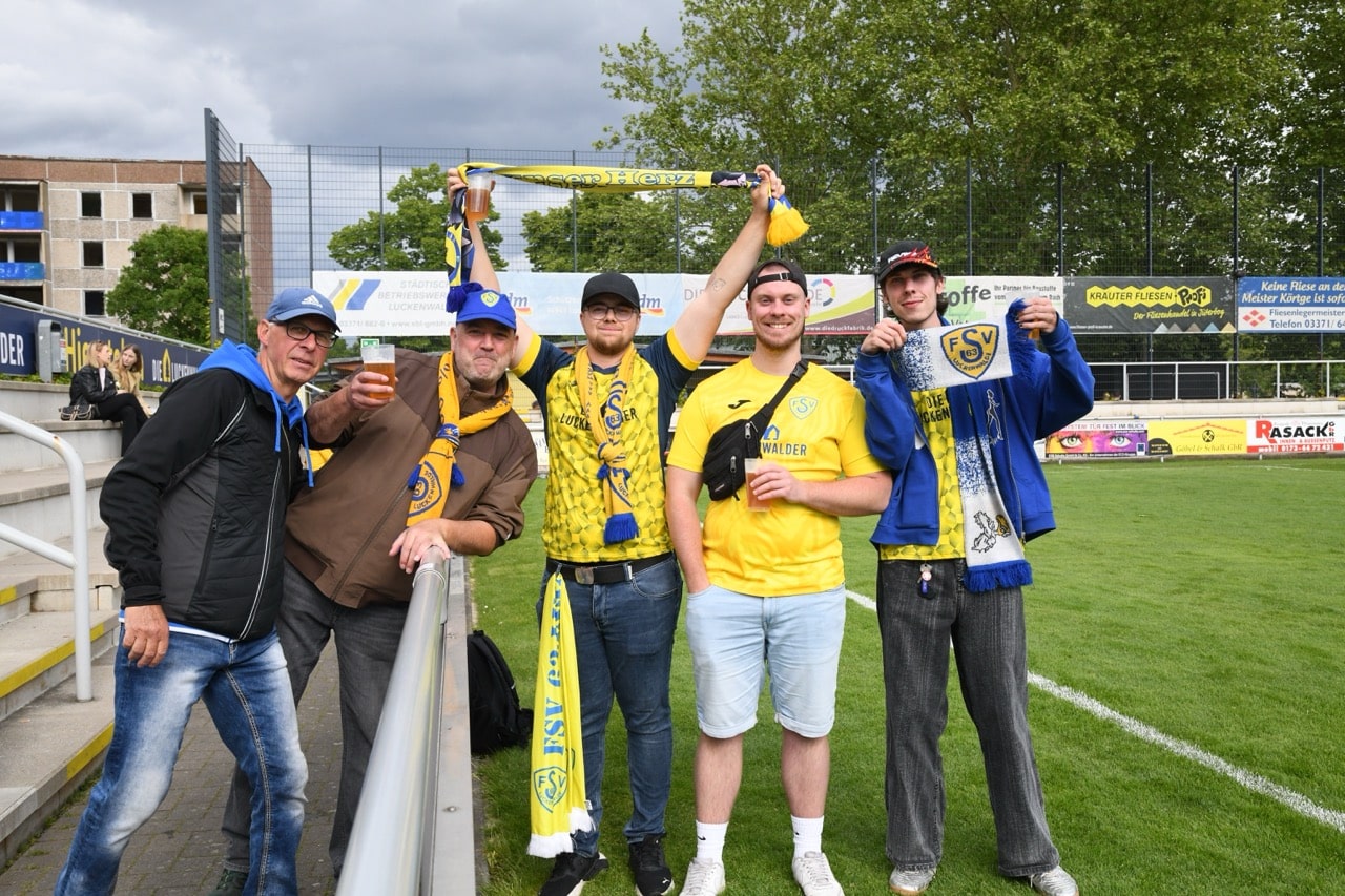 Abschlussfeier nach dem Klassenerhalt 1