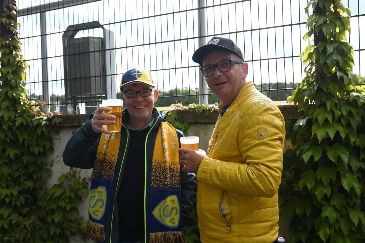 Abschlussfeier nach dem Klassenerhalt 18