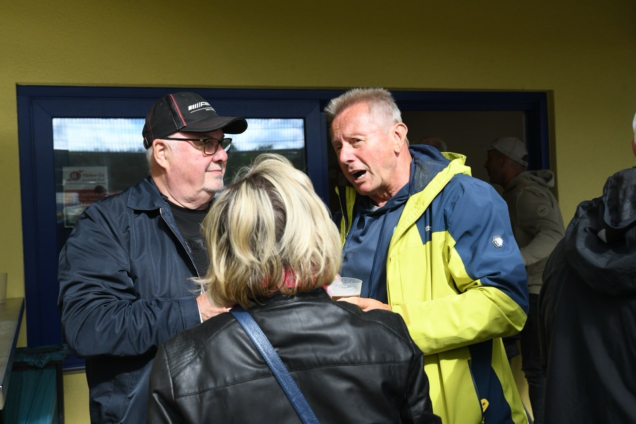 Abschlussfeier nach dem Klassenerhalt 23