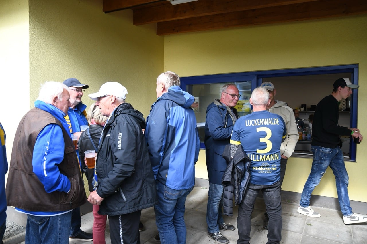 Abschlussfeier nach dem Klassenerhalt 28