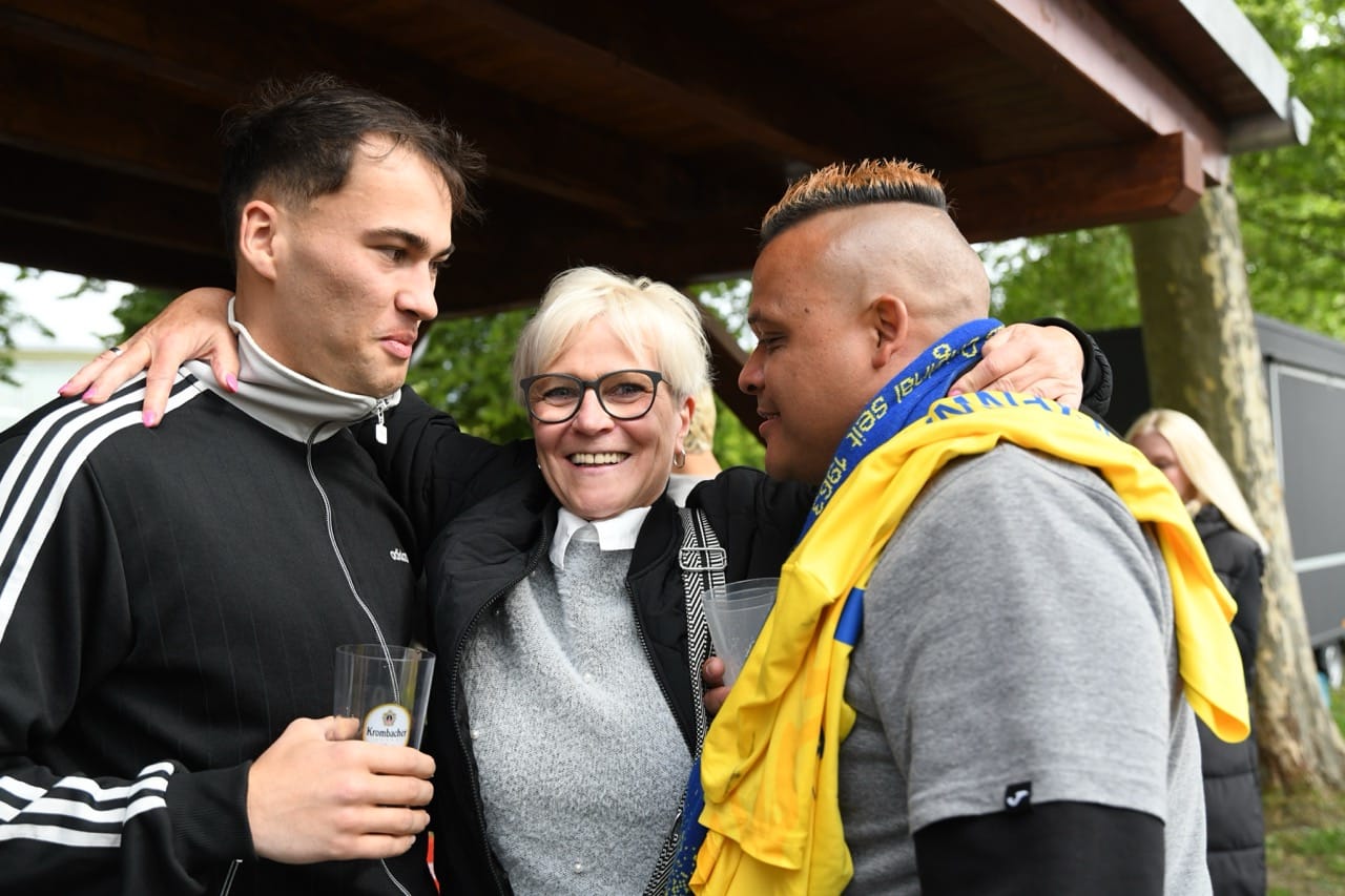 Abschlussfeier nach dem Klassenerhalt 29