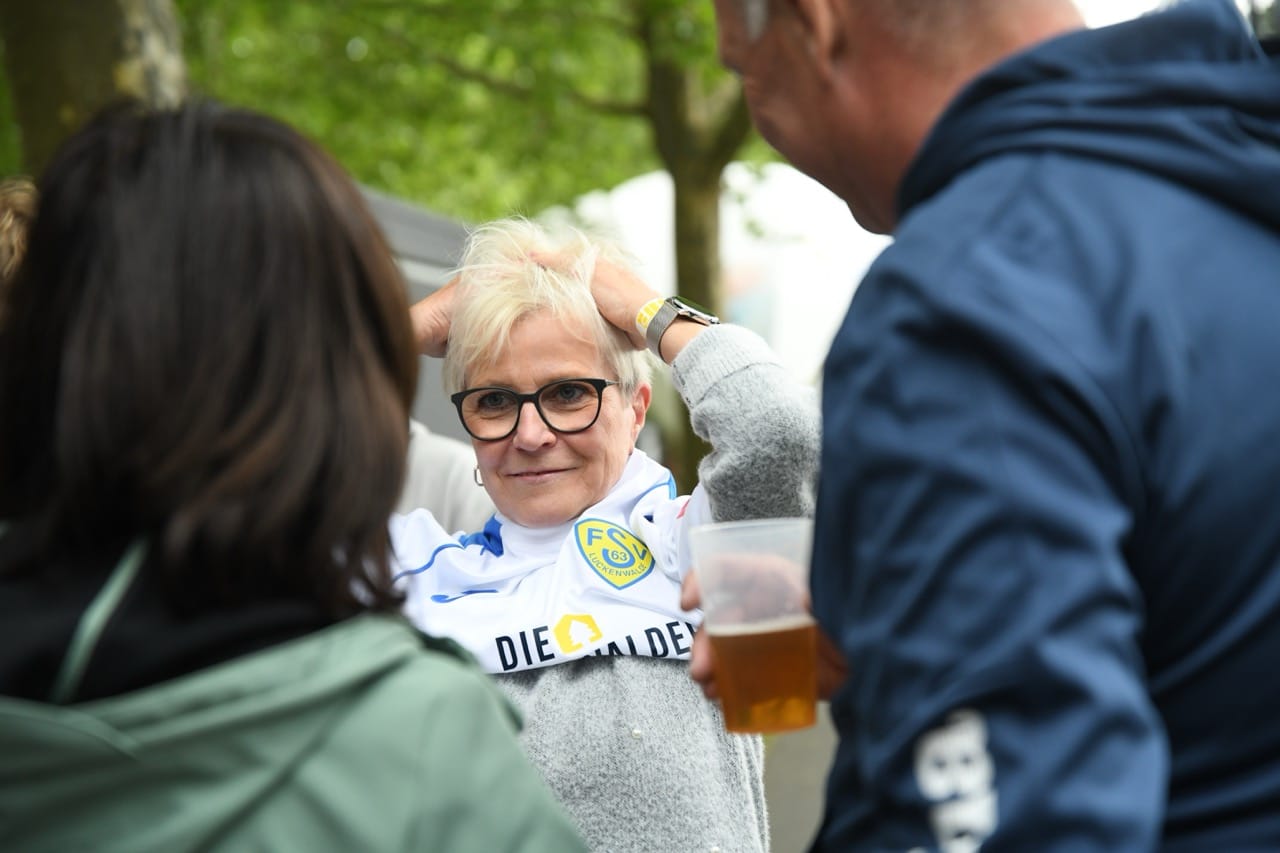 Abschlussfeier nach dem Klassenerhalt 34