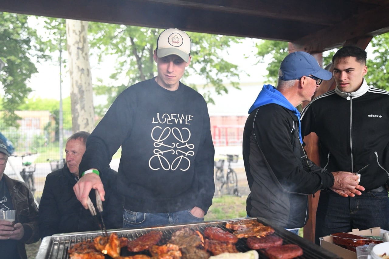 Abschlussfeier nach dem Klassenerhalt 38
