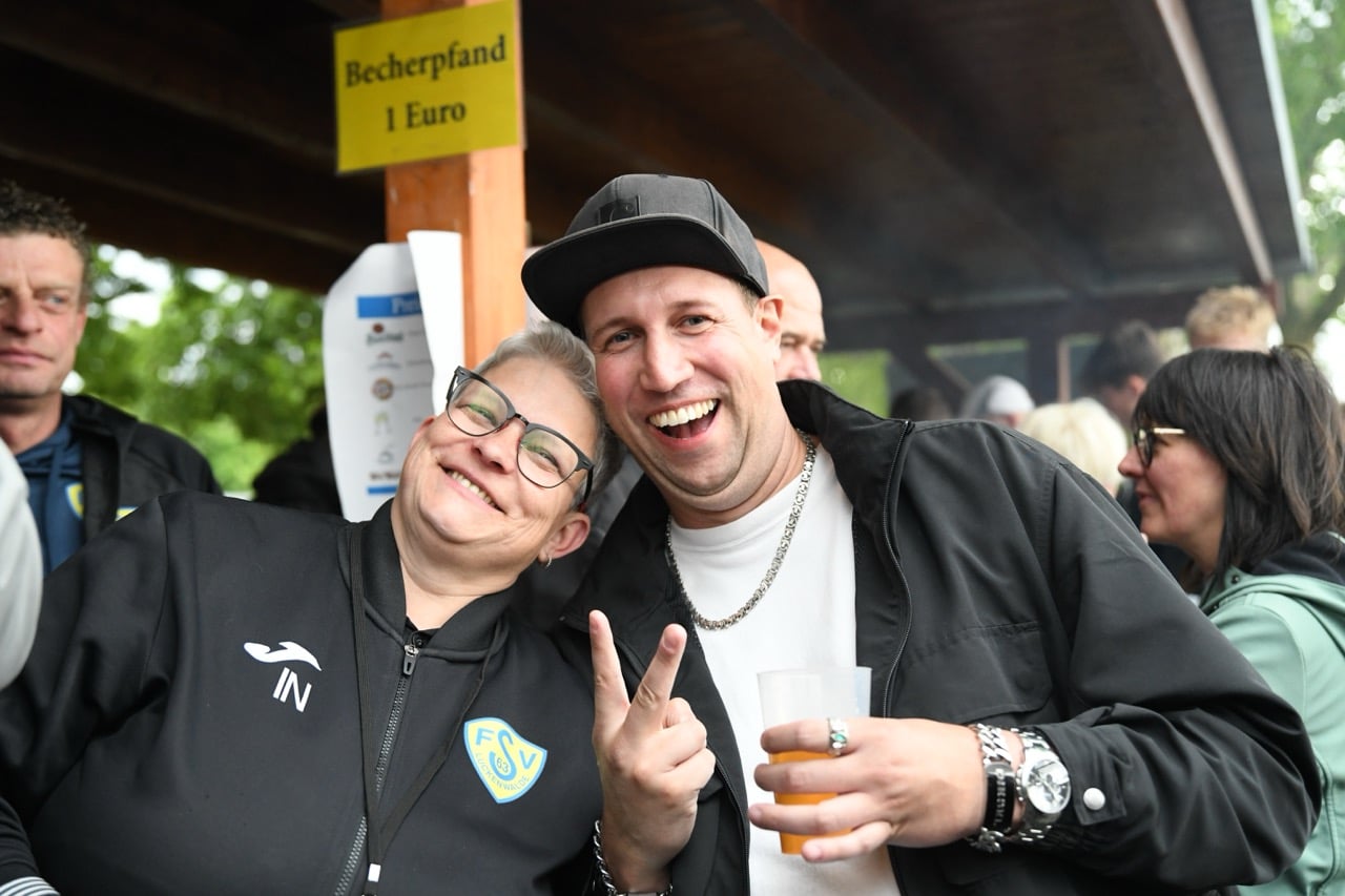 Abschlussfeier nach dem Klassenerhalt 40