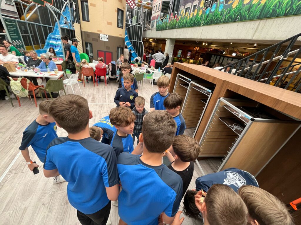 U13 besucht Holland-Park 4