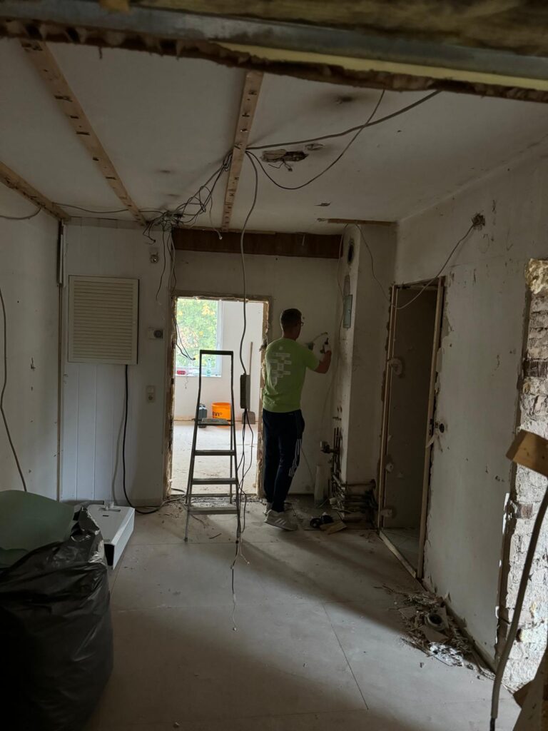 Eröffnung der neuen Geschäftsstelle 21 Eröffnung der neuen Geschäftsstelle 21