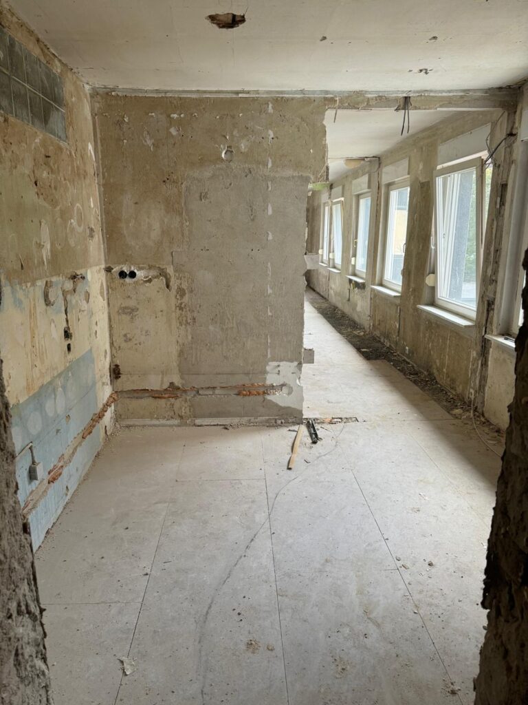 Eröffnung der neuen Geschäftsstelle 24 Eröffnung der neuen Geschäftsstelle 24