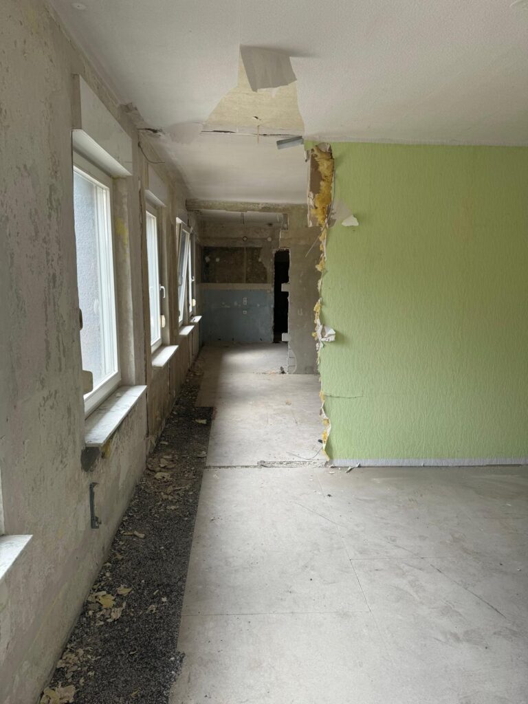 Eröffnung der neuen Geschäftsstelle 32 Eröffnung der neuen Geschäftsstelle 32