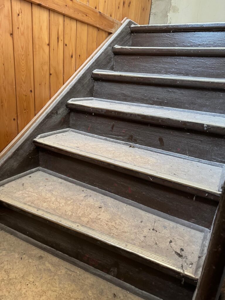 Eröffnung der neuen Geschäftsstelle 8 Eröffnung der neuen Geschäftsstelle 8