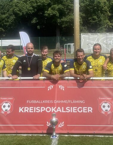 Oldies erspielen sich den Pokalsieg 5