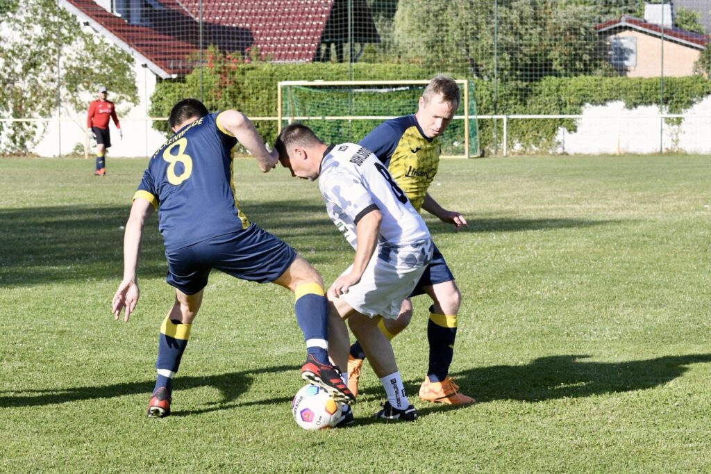 Unsere Oldies sind Kreismeister 3 Unsere Oldies sind Kreismeister 3