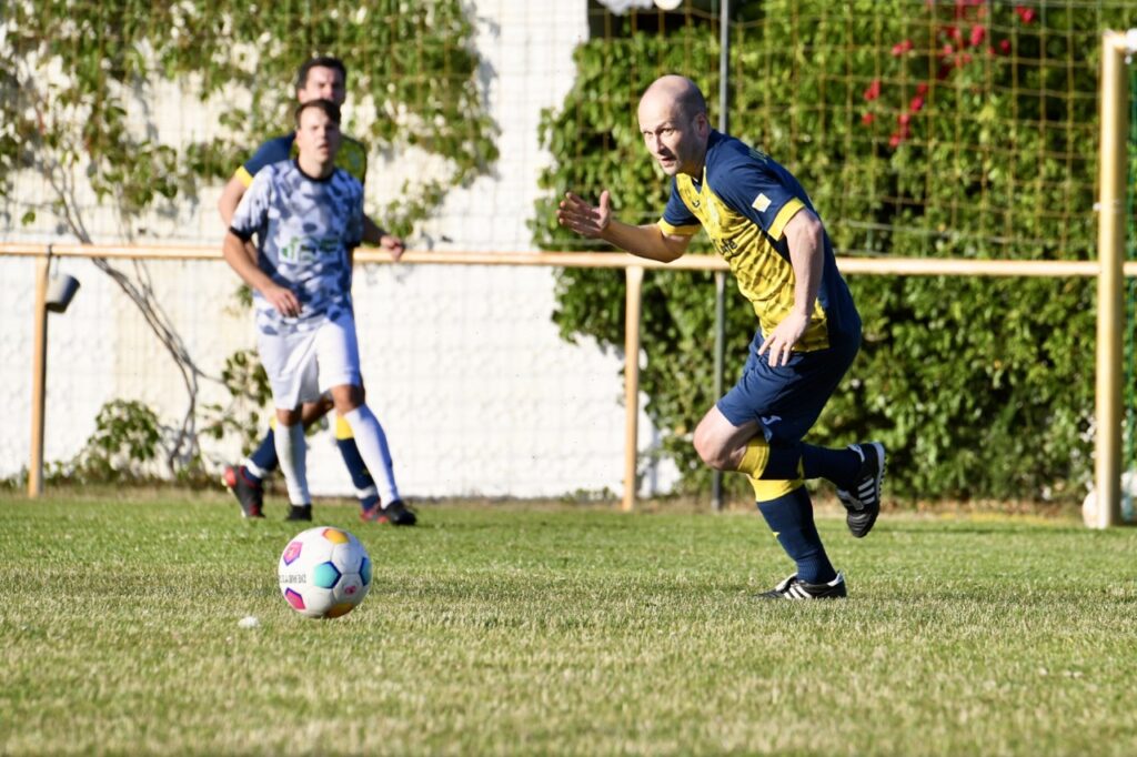 Unsere Oldies sind Kreismeister 44 Unsere Oldies sind Kreismeister 44