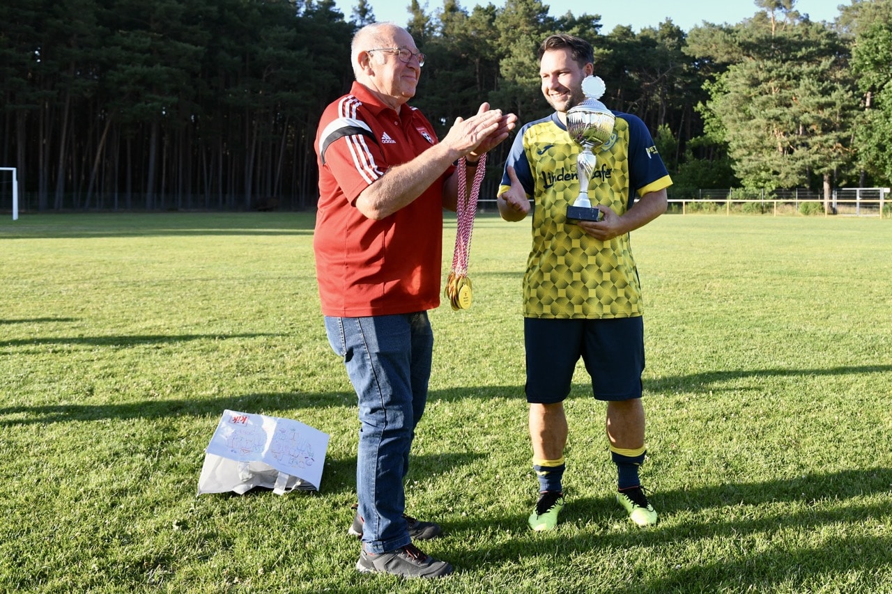 Unsere Oldies sind Kreismeister 55 Unsere Oldies sind Kreismeister 55