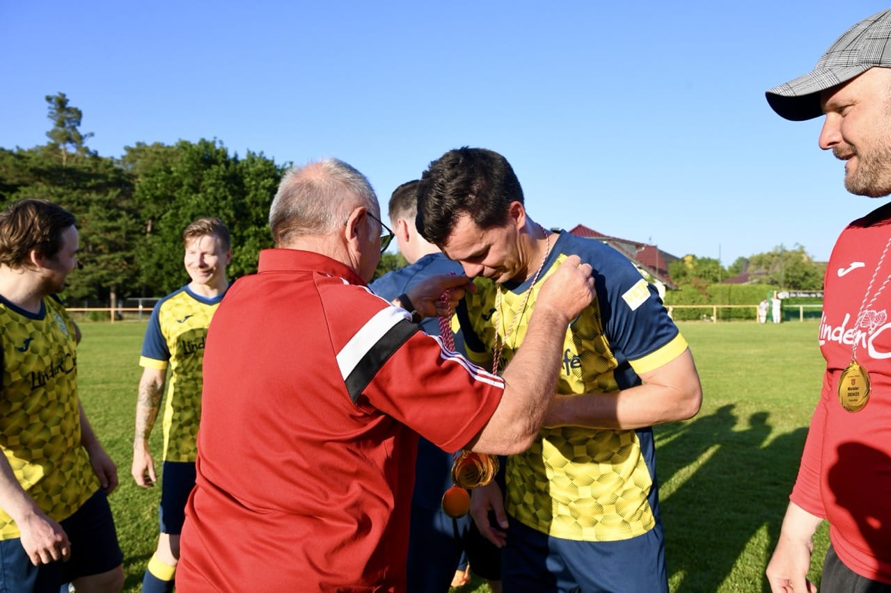 Unsere Oldies sind Kreismeister 58 Unsere Oldies sind Kreismeister 58