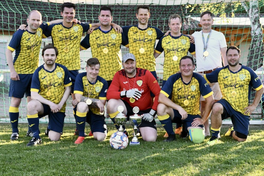 Unsere Oldies sind Kreismeister 52 Unsere Oldies sind Kreismeister 52