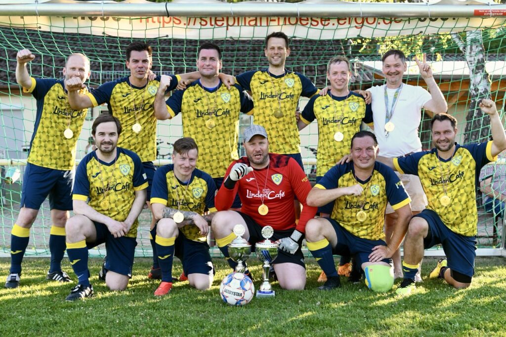 Unsere Oldies sind Kreismeister 53 Unsere Oldies sind Kreismeister 53