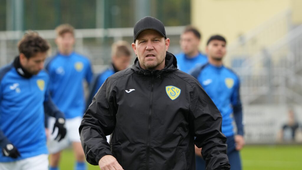 Kontinuität und eine Veränderung im Trainerteam 9