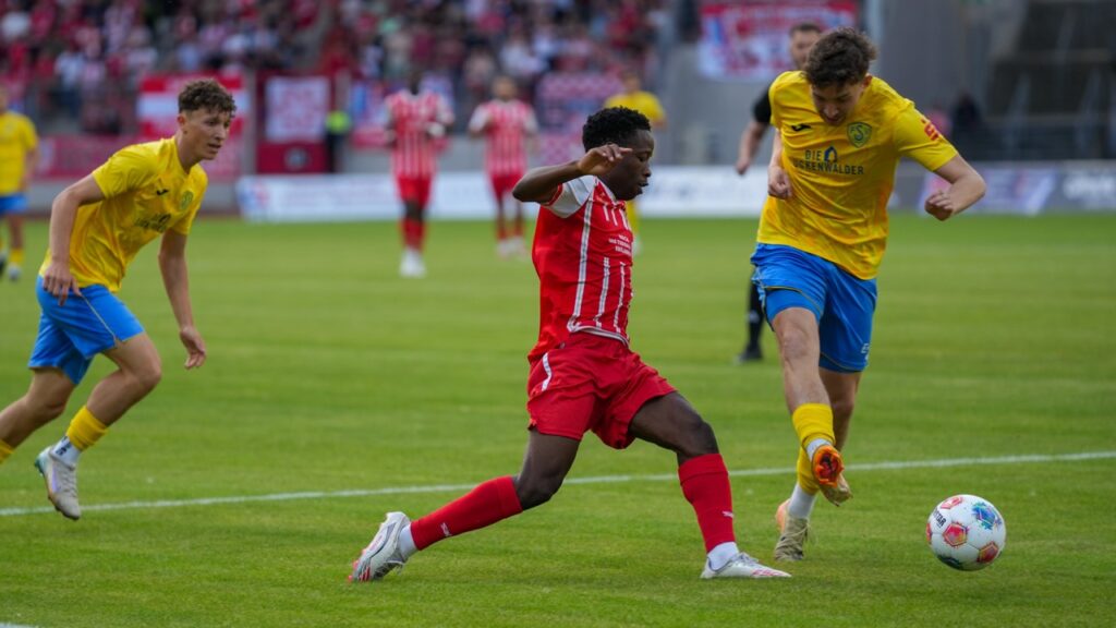 Verdienter Erfurter Auftaktsieg 8