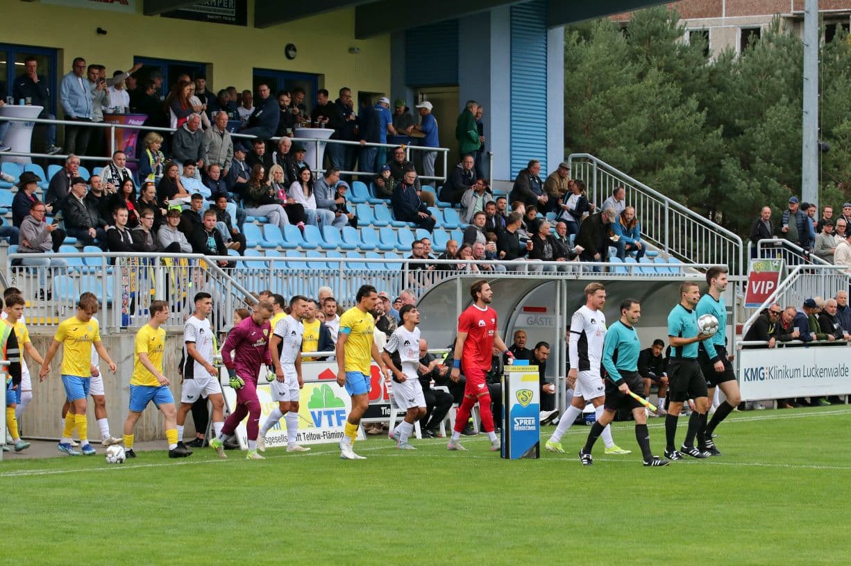 Schon neun Punkte gegen den Abstieg für den FSV   10