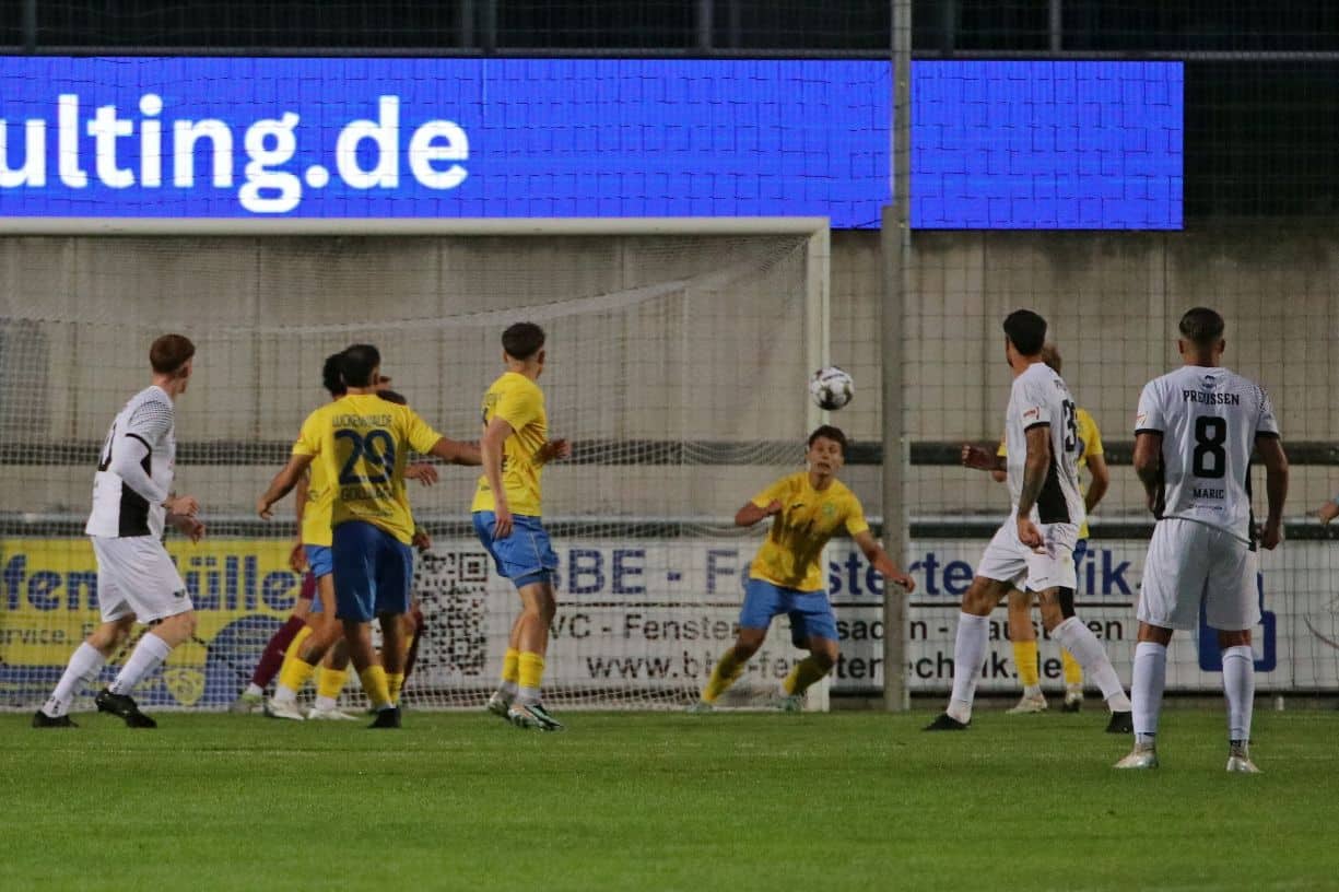 Schon neun Punkte gegen den Abstieg für den FSV   40