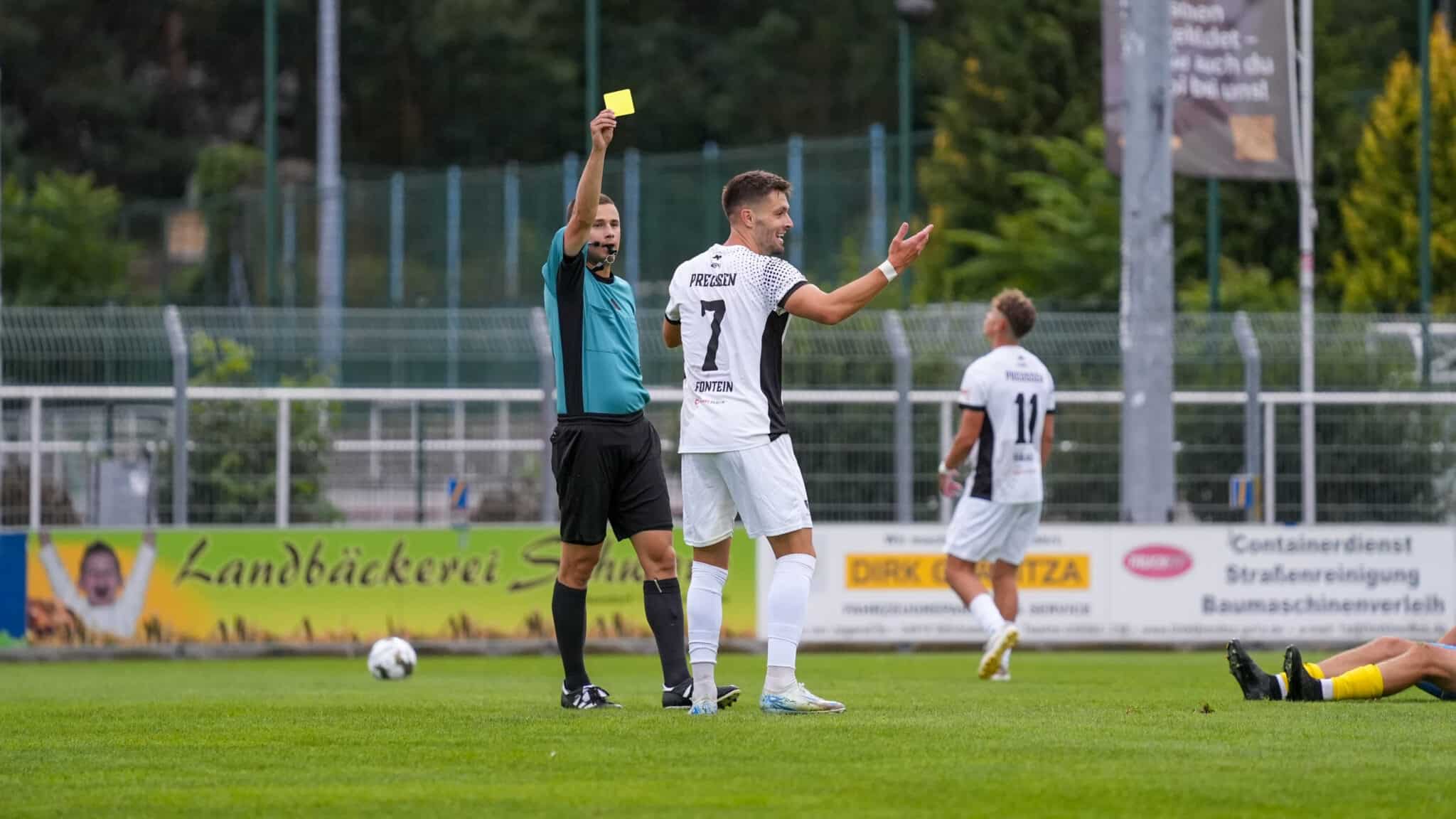 Schon neun Punkte gegen den Abstieg für den FSV   17