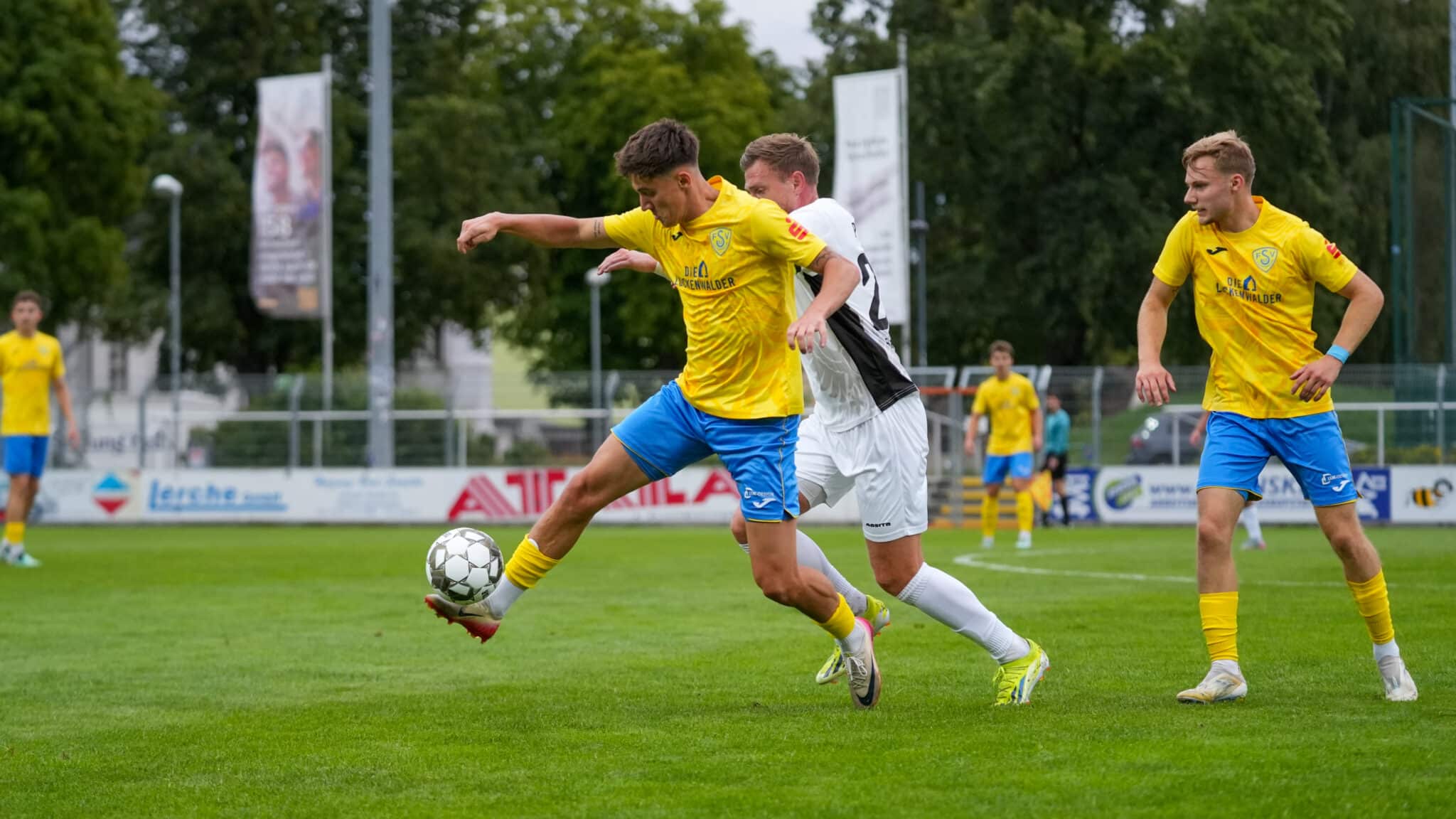 Schon neun Punkte gegen den Abstieg für den FSV   18