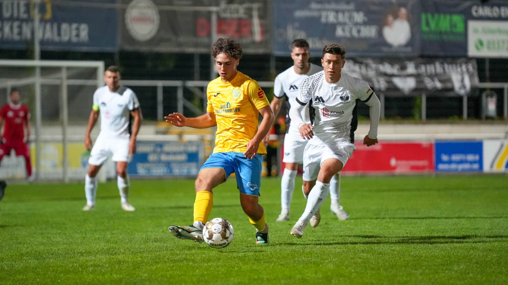 Schon neun Punkte gegen den Abstieg für den FSV   36