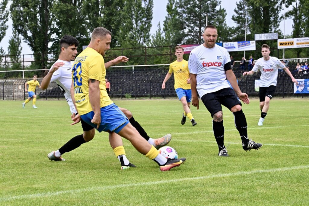 Pokalaufgabe in Eisenhüttenstadt gelöst –wieder Konzentration auf Regionalliga 14 Pokalaufgabe in Eisenhüttenstadt gelöst –wieder Konzentration auf Regionalliga 14