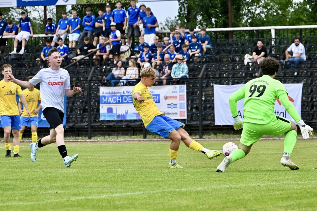 Pokalaufgabe in Eisenhüttenstadt gelöst –wieder Konzentration auf Regionalliga 23 Pokalaufgabe in Eisenhüttenstadt gelöst –wieder Konzentration auf Regionalliga 23