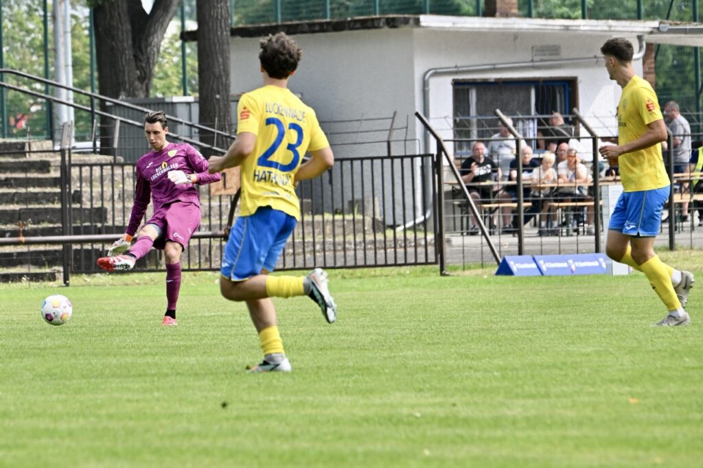 Pokalaufgabe in Eisenhüttenstadt gelöst –wieder Konzentration auf Regionalliga 44 Pokalaufgabe in Eisenhüttenstadt gelöst –wieder Konzentration auf Regionalliga 44