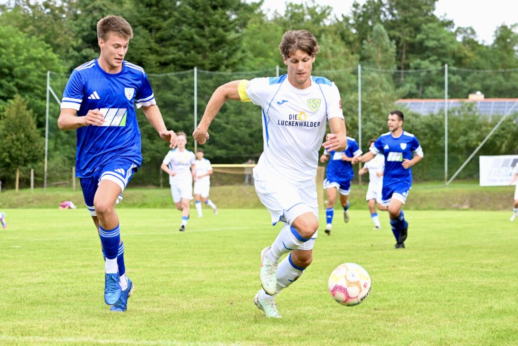 Neun Torschützen - Elf Tore 13 Neun Torschützen - Elf Tore 13