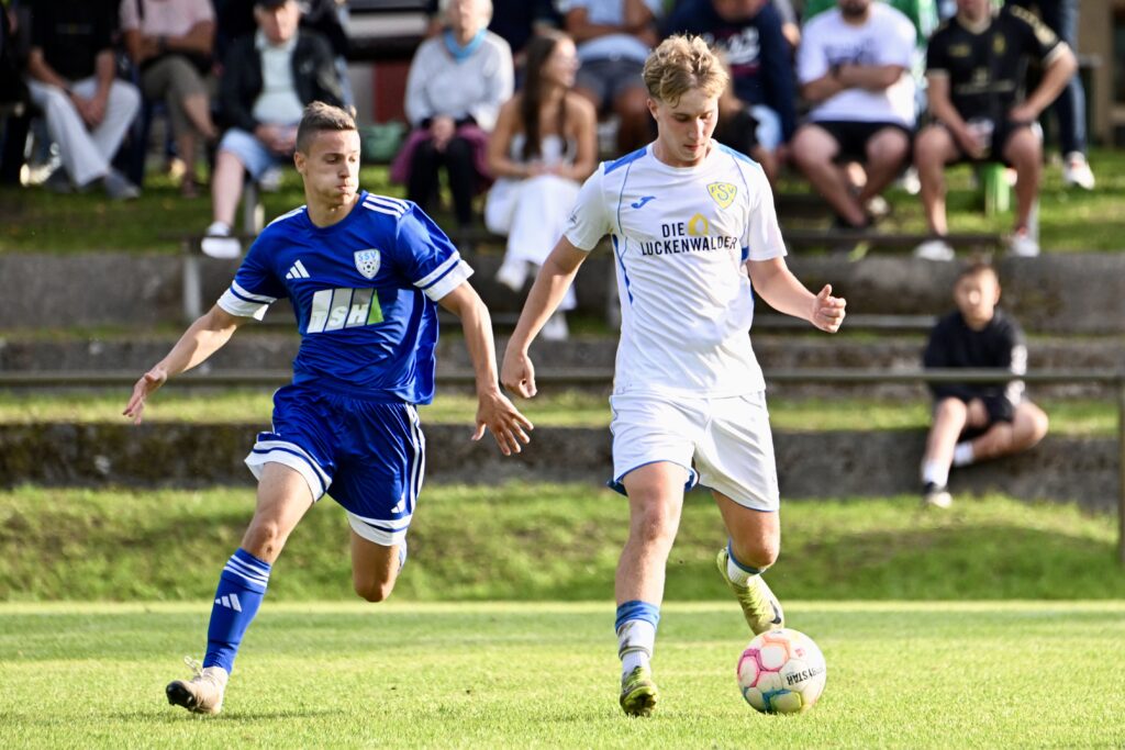 Neun Torschützen - Elf Tore 45 Neun Torschützen - Elf Tore 45