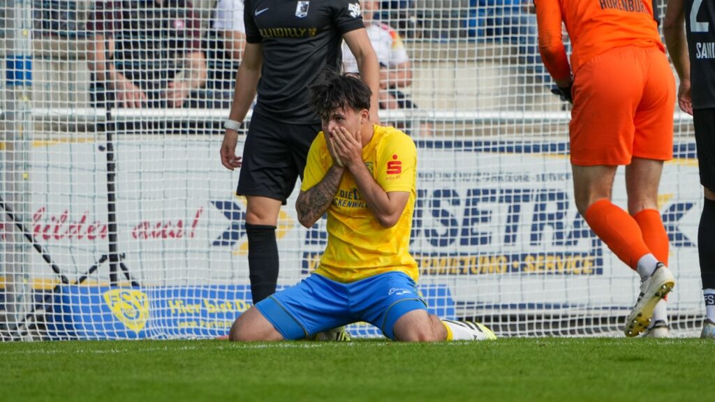 Der FSV punktet weiter für den Klassenerhalt 30 Der FSV punktet weiter für den Klassenerhalt 30