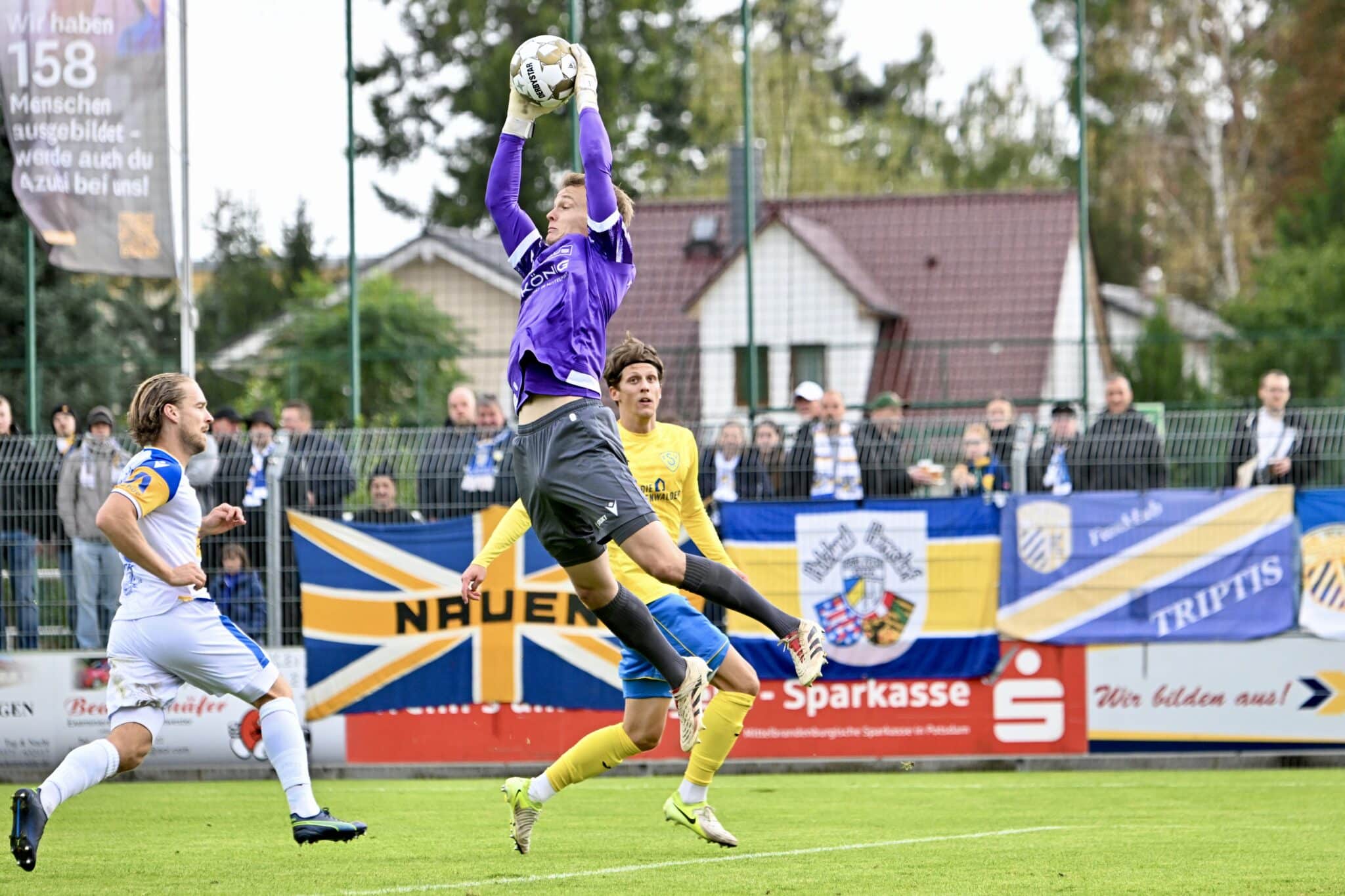 Nun sogar einen Punkt gegen den Tabellenführer 24