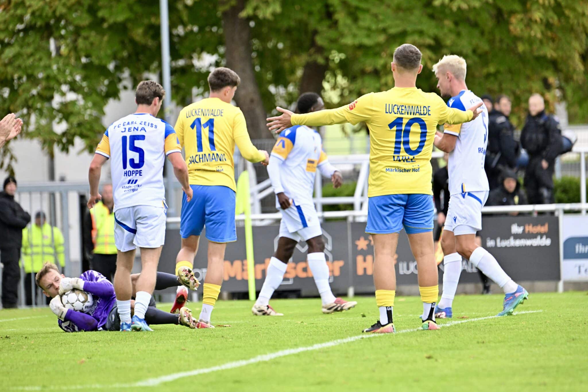 Nun sogar einen Punkt gegen den Tabellenführer 35