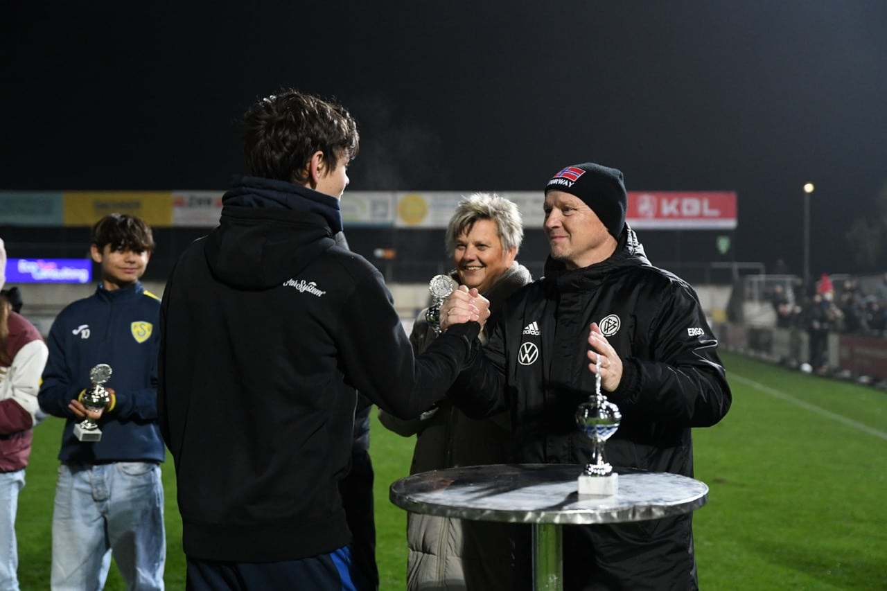 Schüler des Kooperationspartners geehrt 13