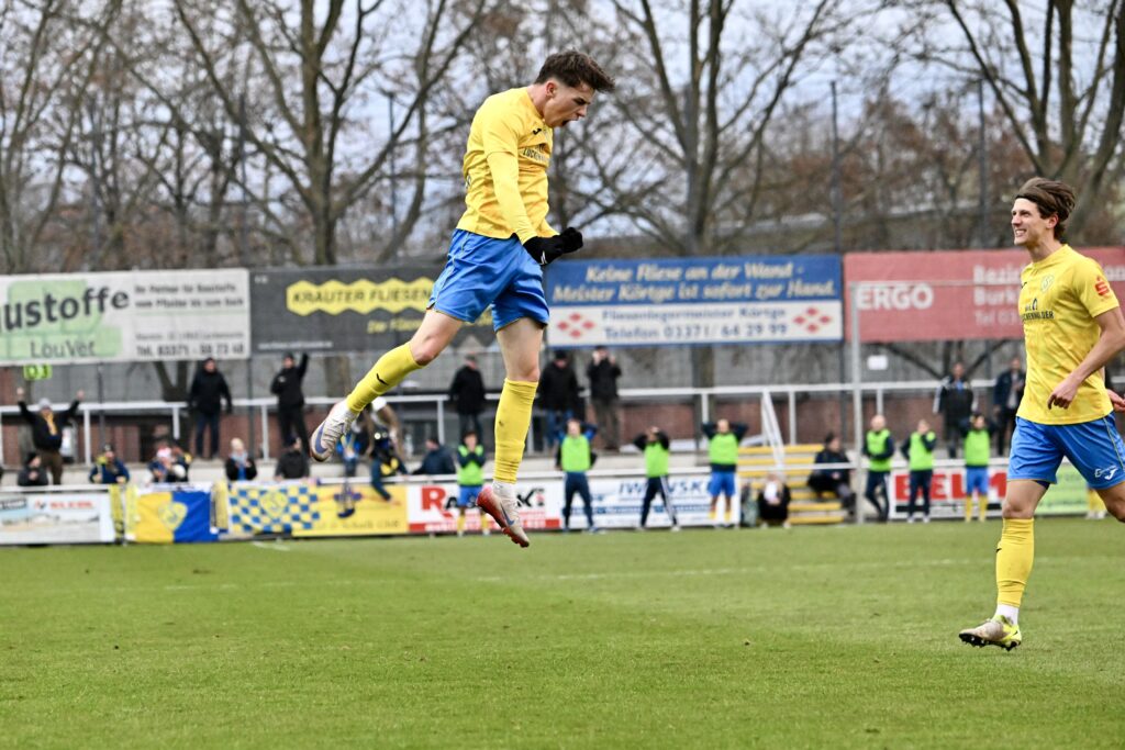 Tim Maciejewski nominiert für Tor des Monats Dezember 2
