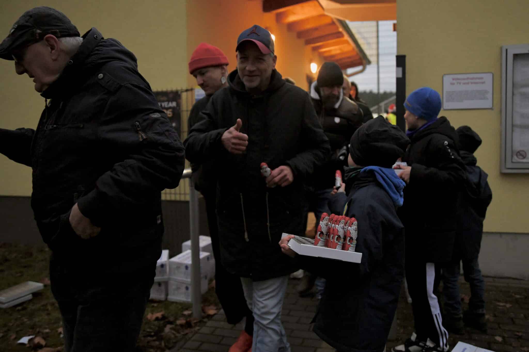 Viele Schokoladen-Weihnachtsmänner zu Nikolaus 4