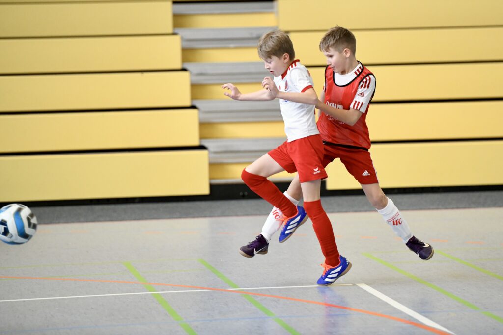 Ludwigsfelder FC gewinnt Sandro-Schleusner-Cup  27