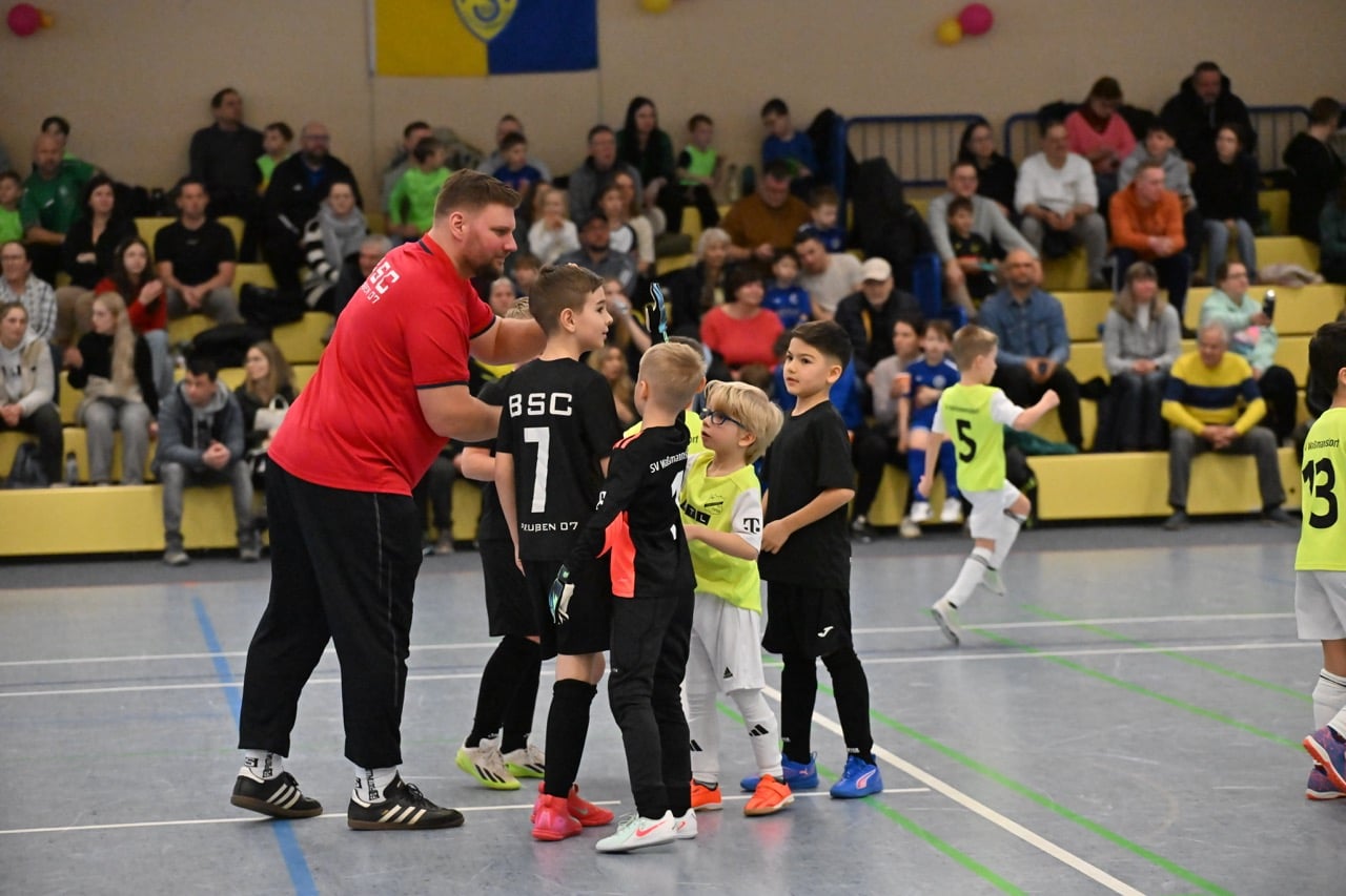 Viktoria Jüterbog gewinnt den dm-Cup der F2-Junioren 84