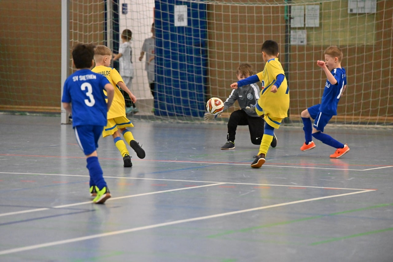 Viktoria Jüterbog gewinnt den dm-Cup der F2-Junioren 88