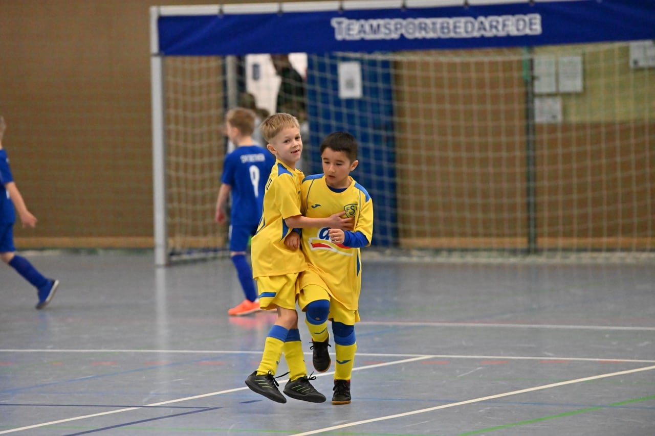 Viktoria Jüterbog gewinnt den dm-Cup der F2-Junioren 89