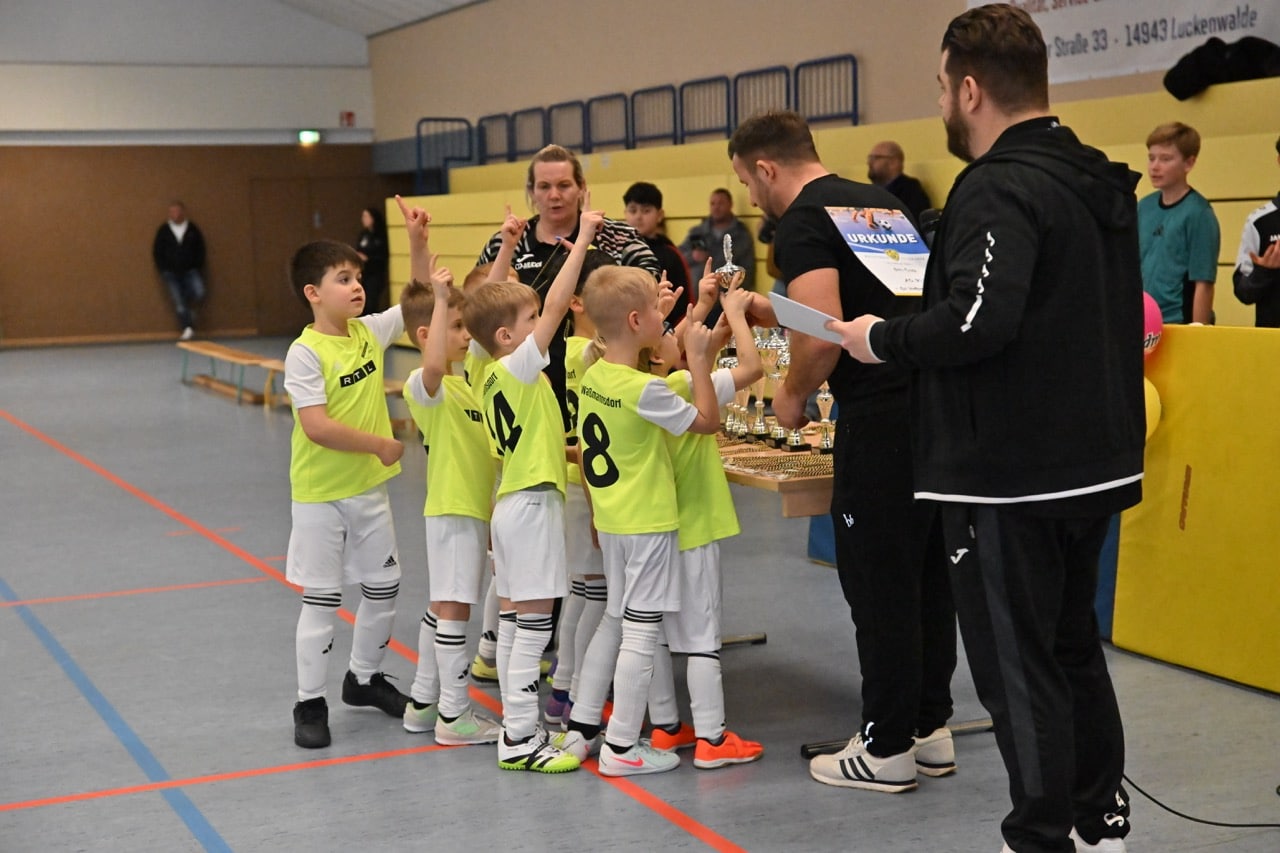 Viktoria Jüterbog gewinnt den dm-Cup der F2-Junioren 18