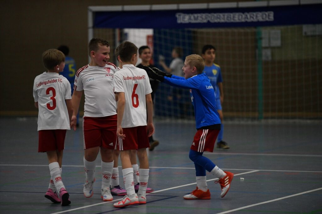 Ludwigsfelder FC gewinnt Sandro-Schleusner-Cup  10