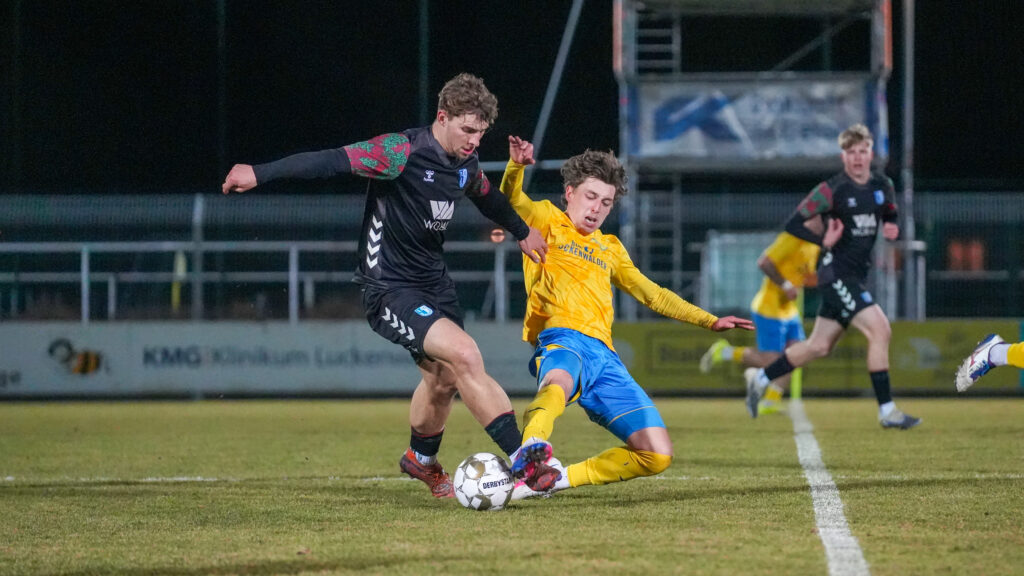 Remis im Nachholspiel gegen Magdeburg 4 Remis im Nachholspiel gegen Magdeburg 4