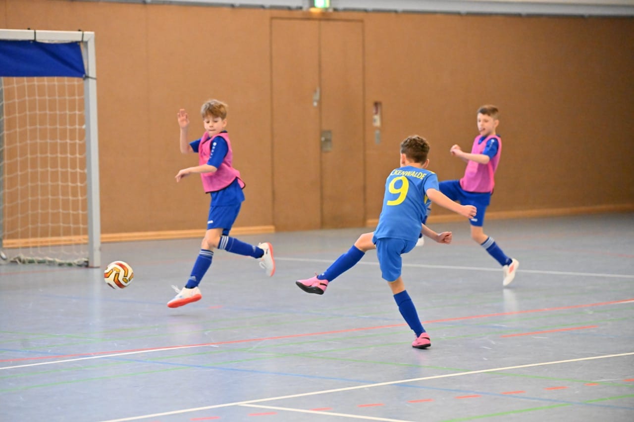 Lübben siegt beim EcoSun Consulting- Cup 47 Lübben siegt beim EcoSun Consulting- Cup 47